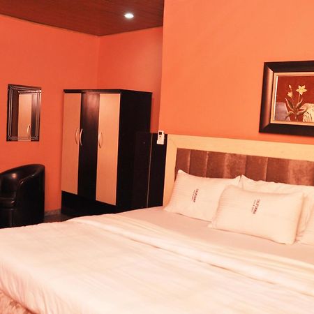 California Garden, Hotel & Suites 오니차 외부 사진