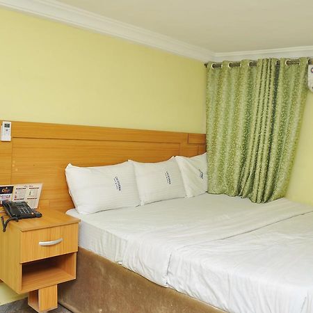 California Garden, Hotel & Suites 오니차 외부 사진