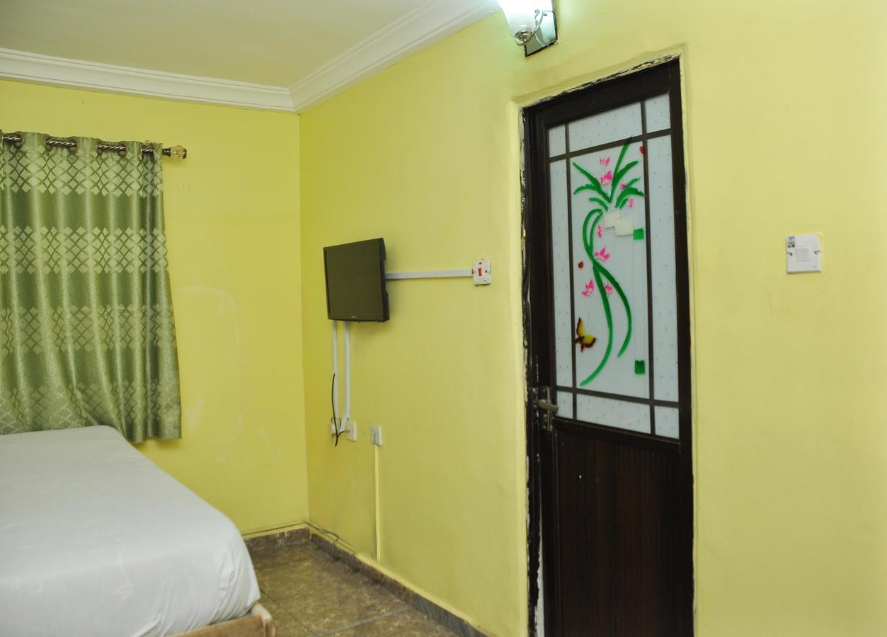 California Garden, Hotel & Suites 오니차 외부 사진